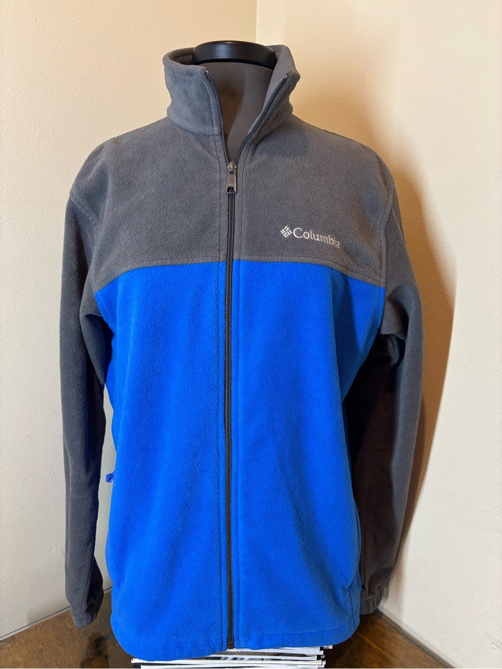 Columbia Royal Blue and Charcoal Gray Full-Zip Fleece Jacket, Medium